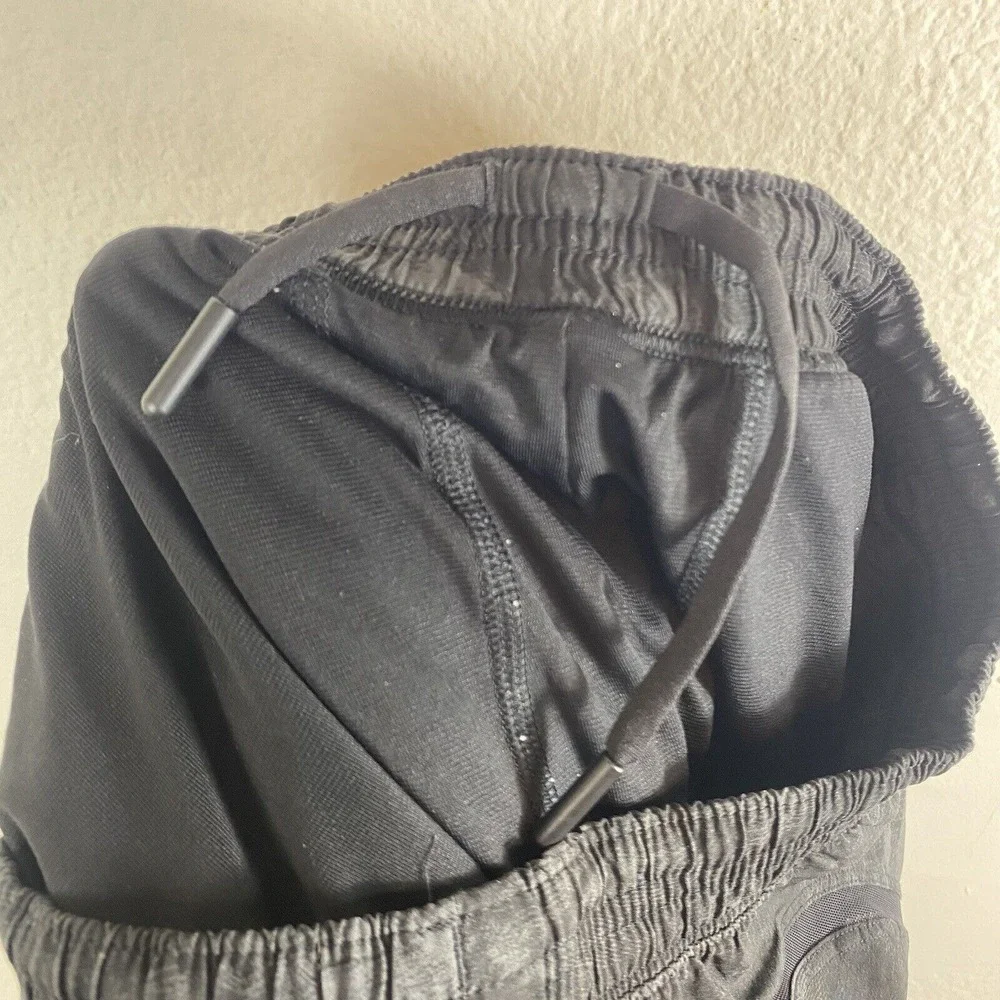 Lululemon Pace Breaker Men's Small Lined Short 9